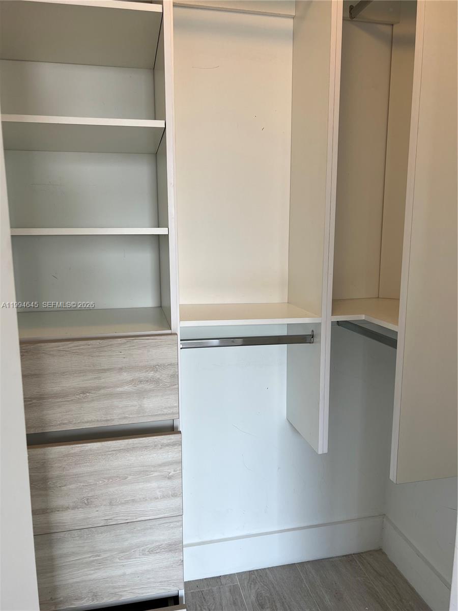 121 NE 34th St #1207 Miami, FL 33137