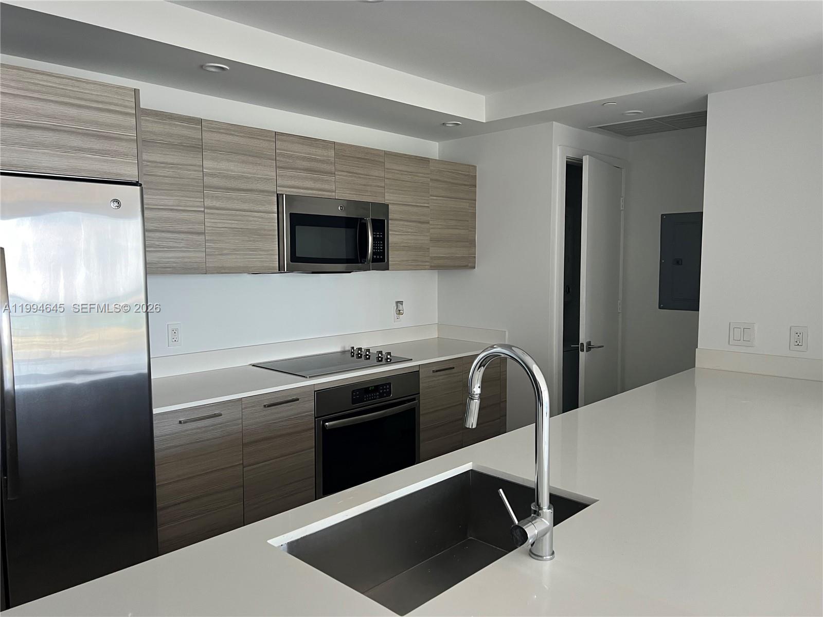 121 NE 34th St #1207 Miami, FL 33137