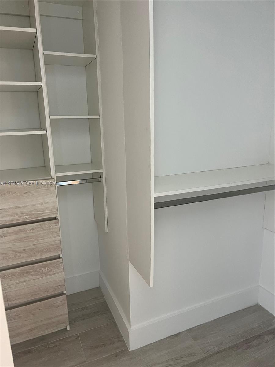 121 NE 34th St #1207 Miami, FL 33137