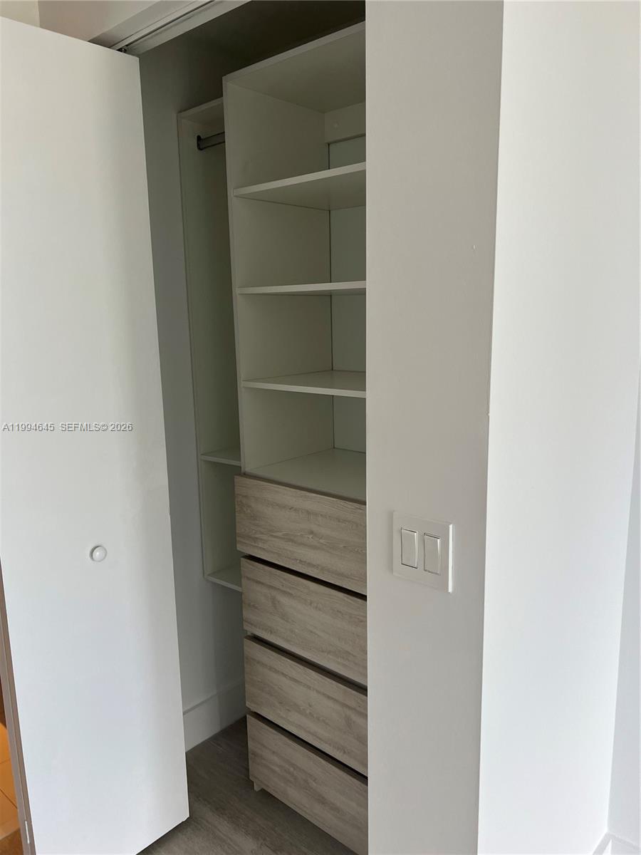 121 NE 34th St #1207 Miami, FL 33137