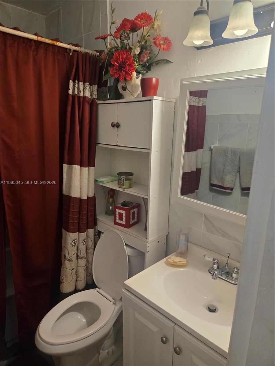 10425 SW 146th Ter Miami, FL 33176