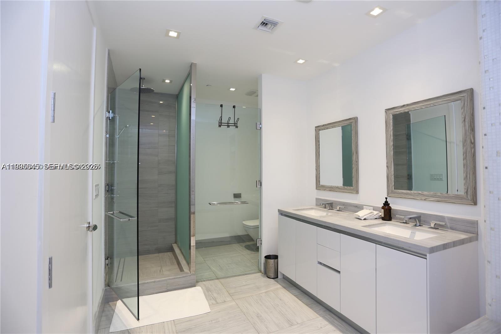 image Jade Signature9