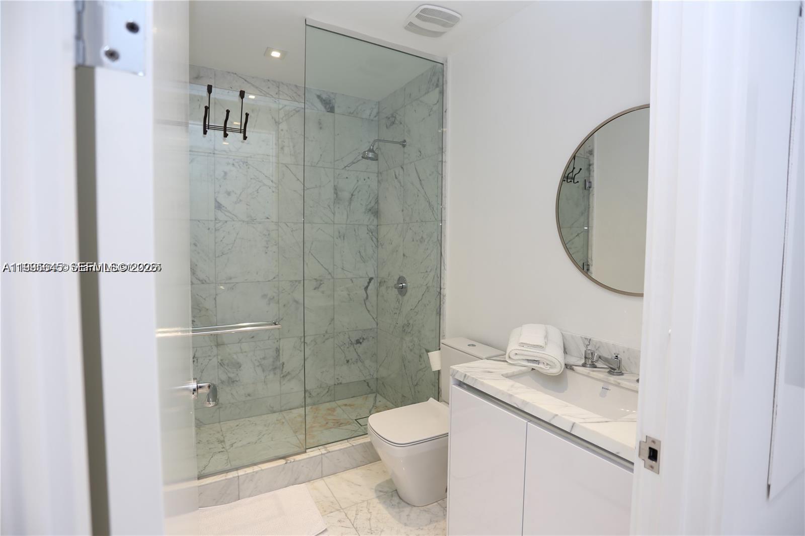 image Jade Signature11