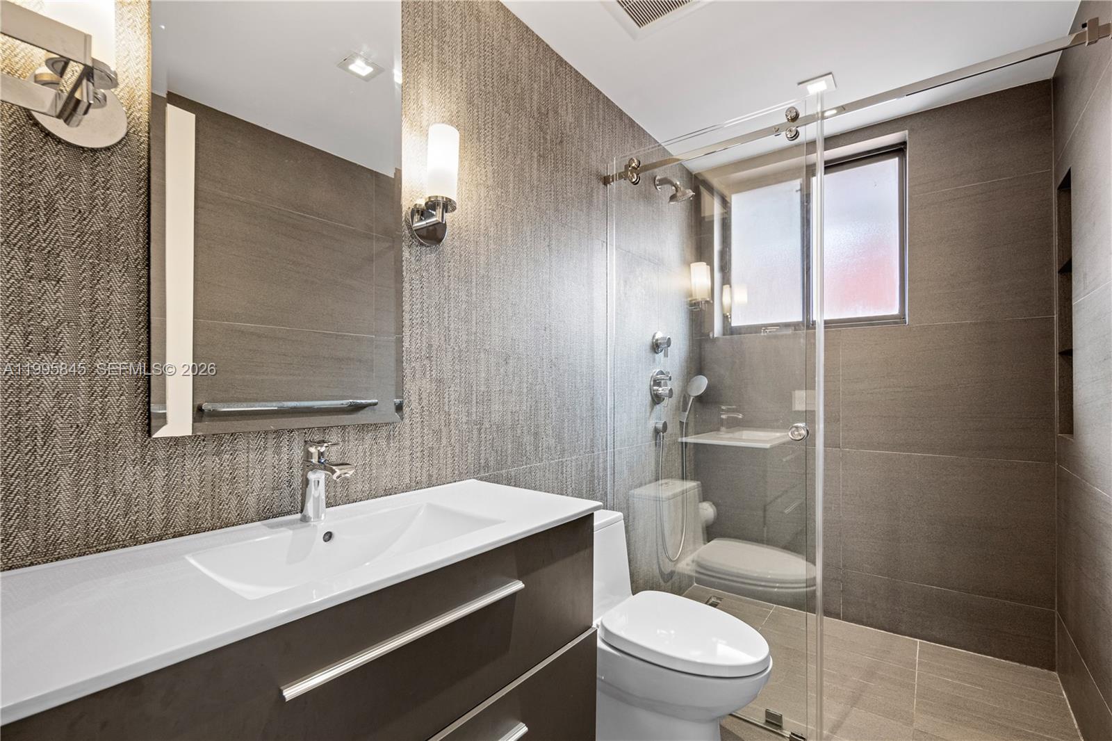 4002 Kumquat Ave Miami, FL 33133