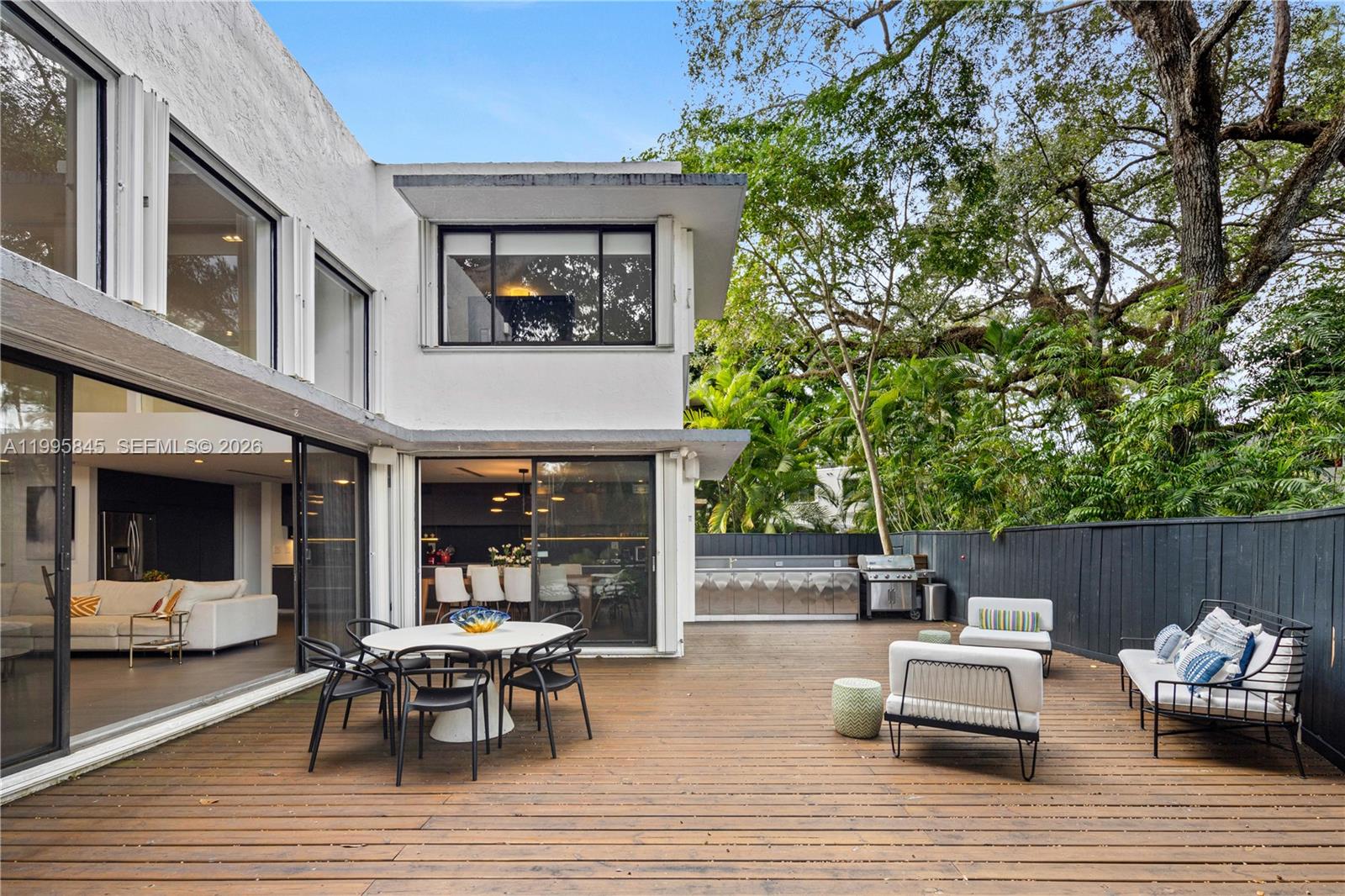 4002 Kumquat Ave Miami, FL 33133