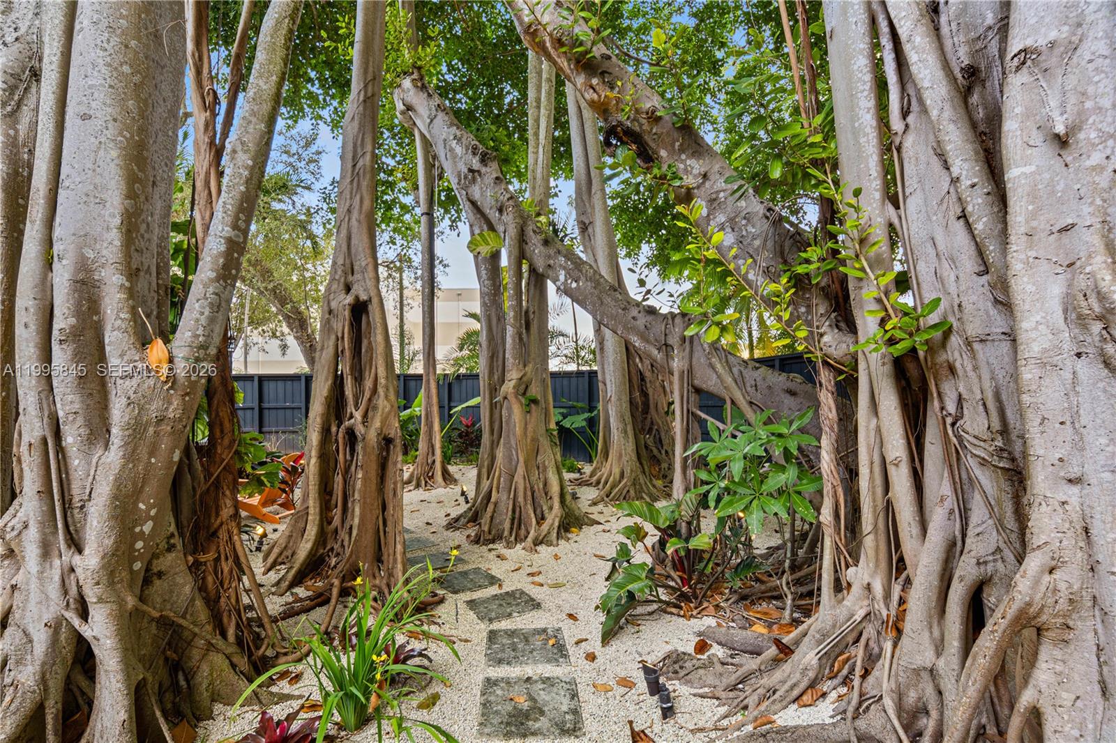 4002 Kumquat Ave Miami, FL 33133