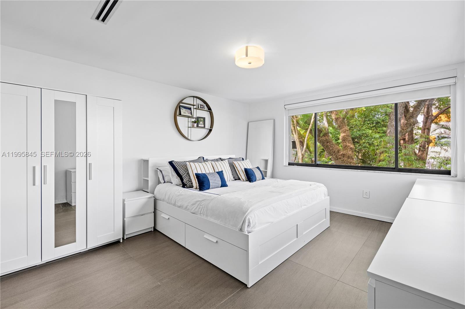 4002 Kumquat Ave Miami, FL 33133