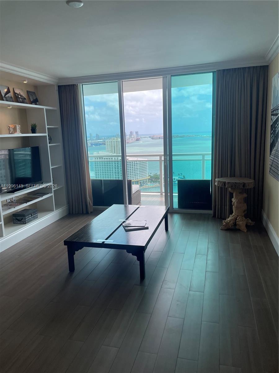 image The Plaza on Brickell West12