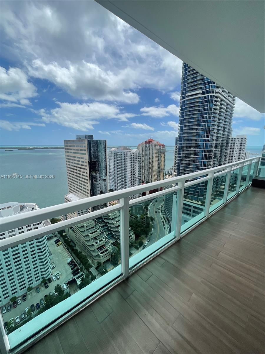 image The Plaza on Brickell West15