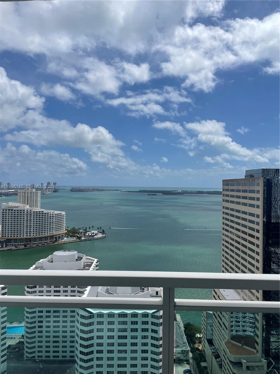 image The Plaza on Brickell West1