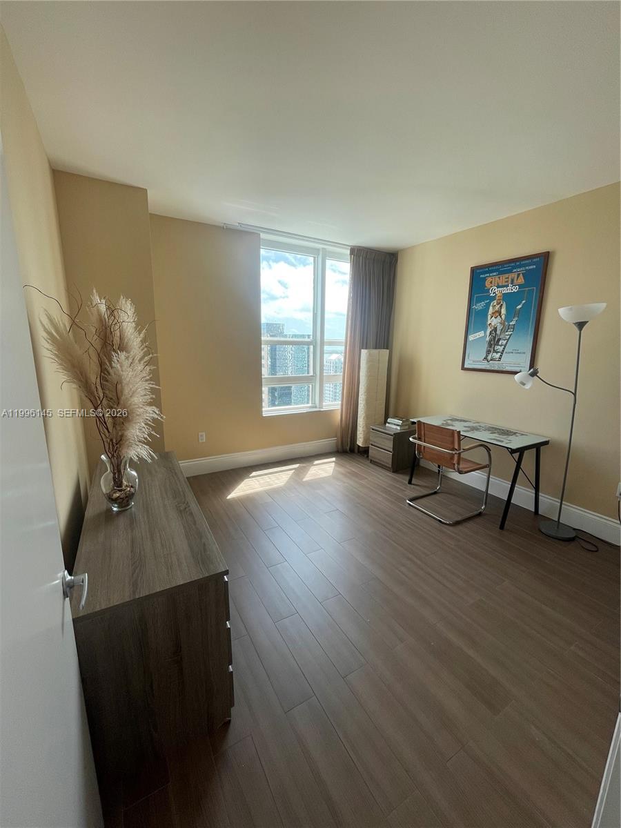 image The Plaza on Brickell West21