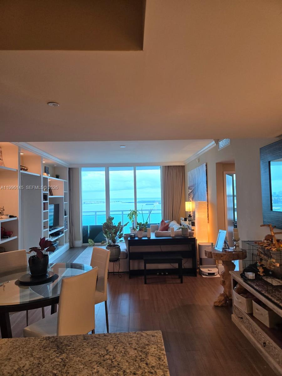 image The Plaza on Brickell West24