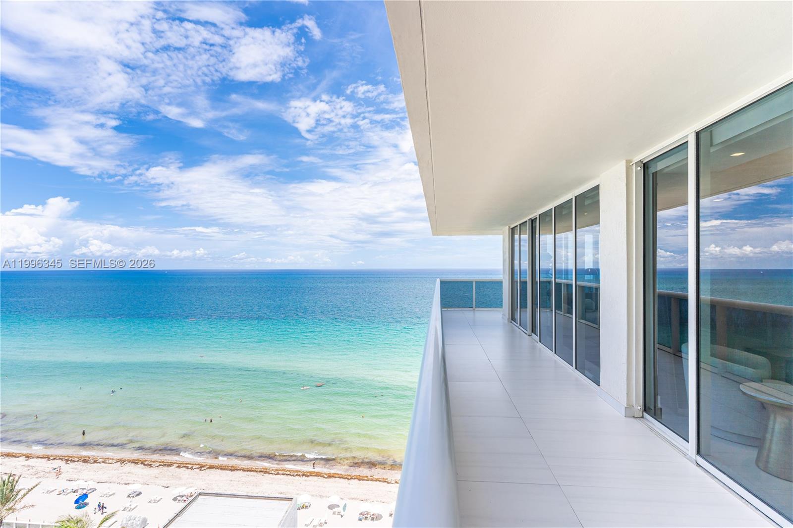 image Beach Club 247