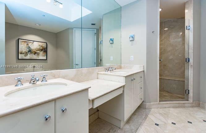 100 S Pointe Dr #3101 Miami Beach, FL 33139