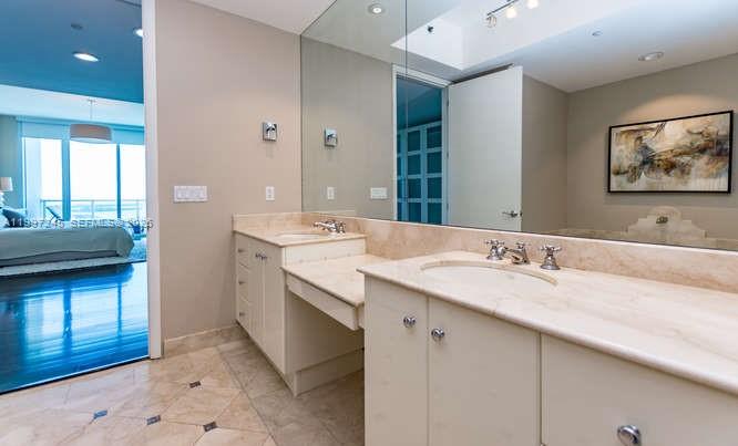 100 S Pointe Dr #3101 Miami Beach, FL 33139