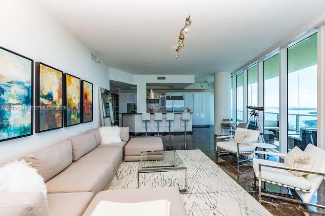 100 S Pointe Dr #3101 Miami Beach, FL 33139