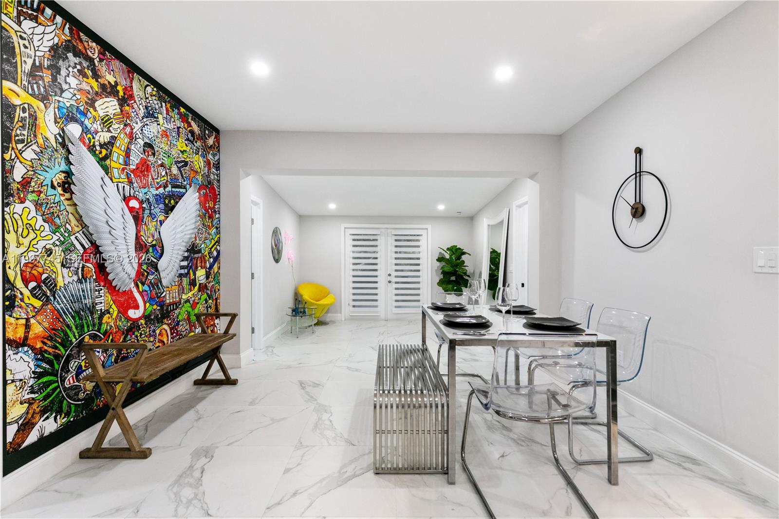 2376 NW 2nd St Miami, FL 33125