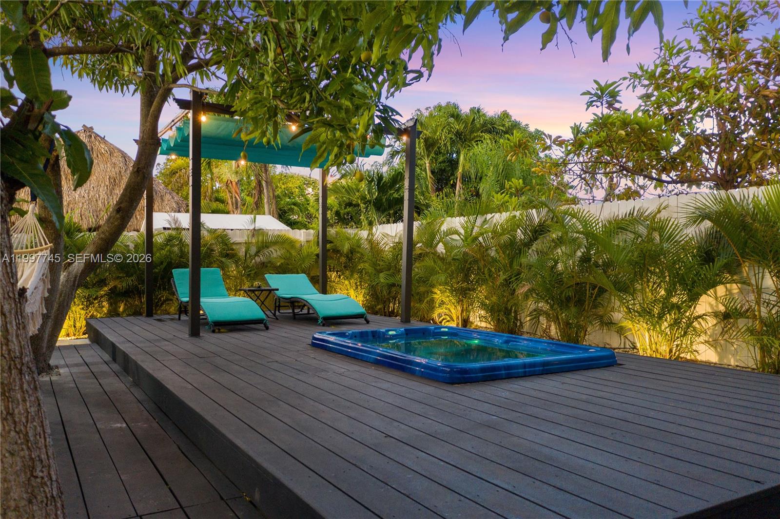 2376 NW 2nd St Miami, FL 33125