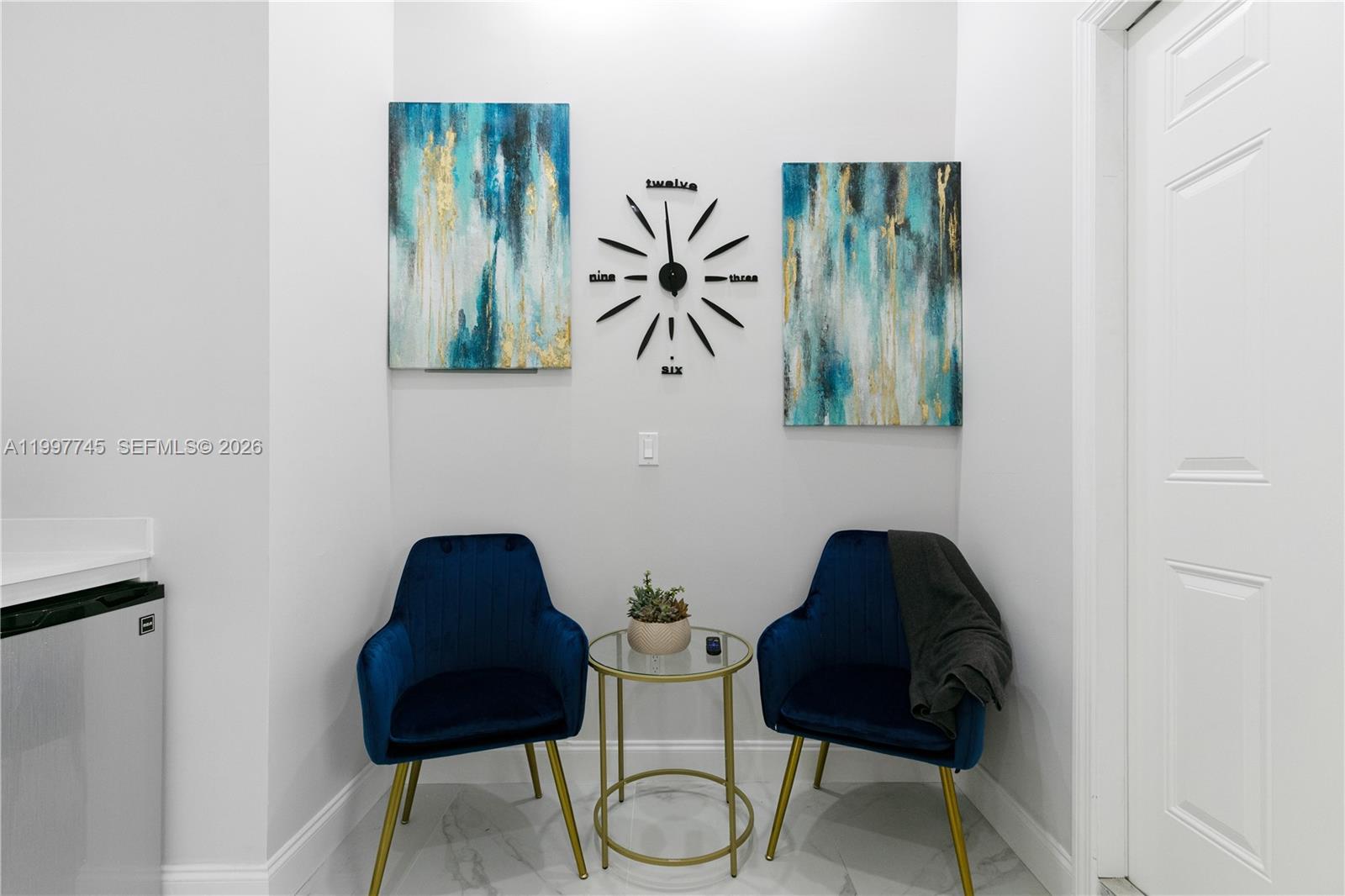 2376 NW 2nd St Miami, FL 33125