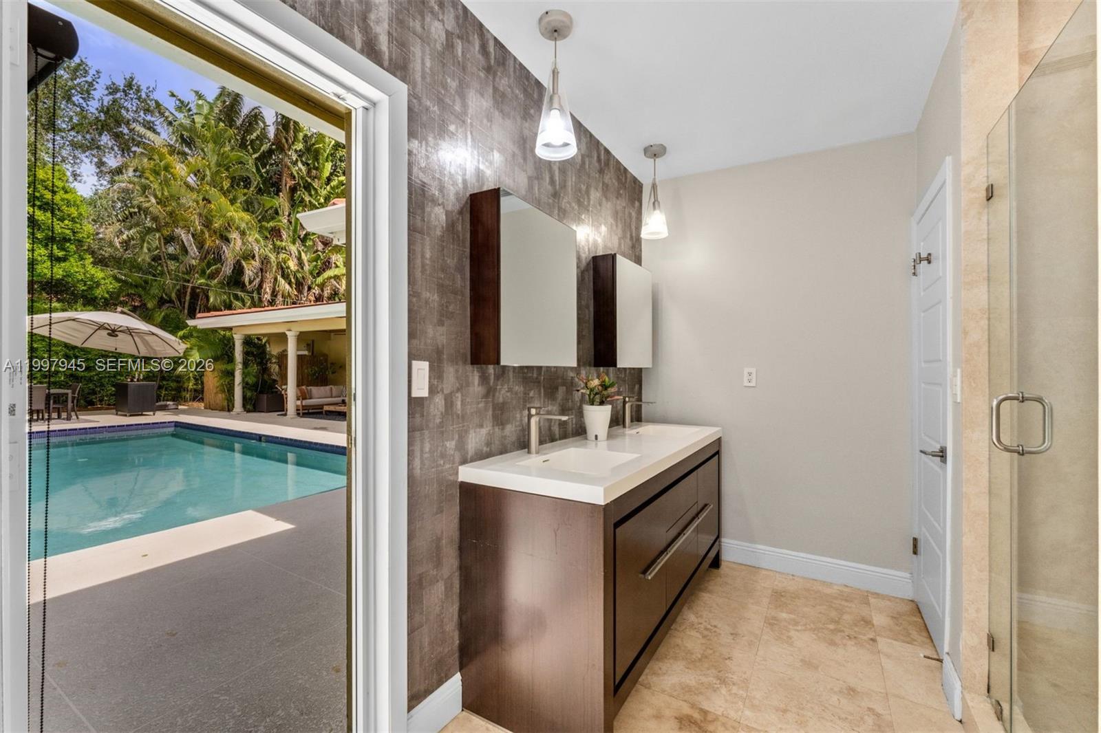 611 Santurce Ave Coral Gables, FL 33143