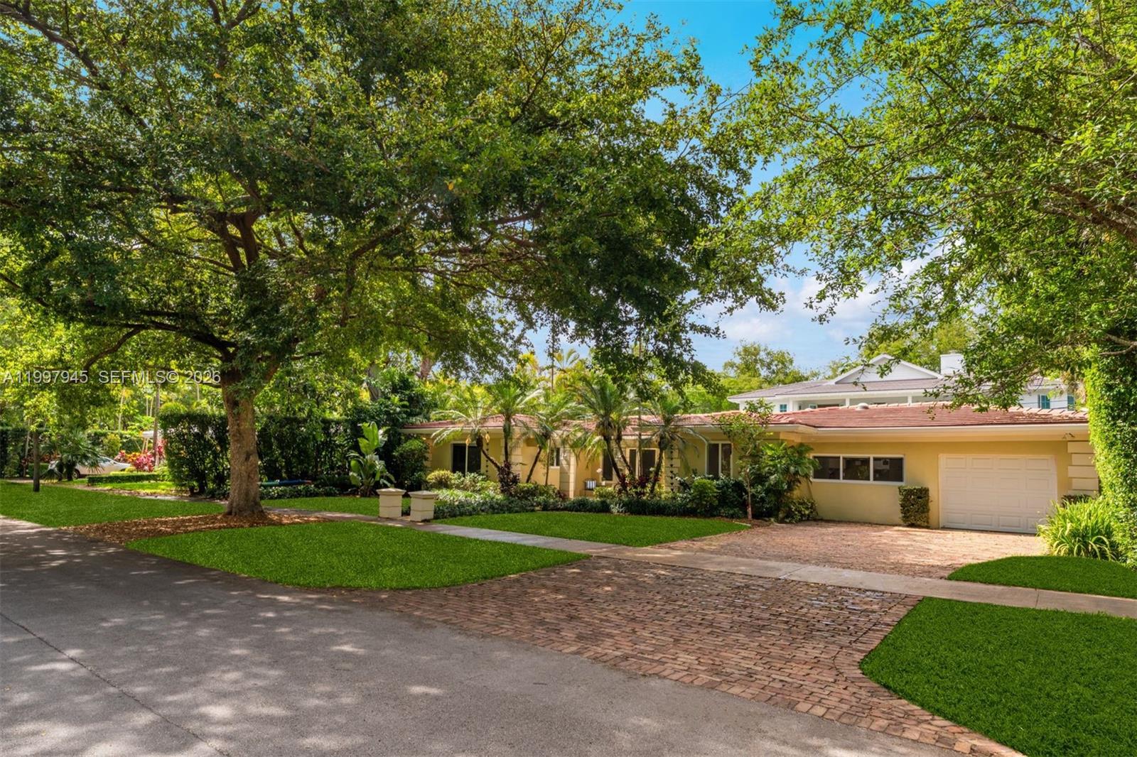611 Santurce Ave Coral Gables, FL 33143