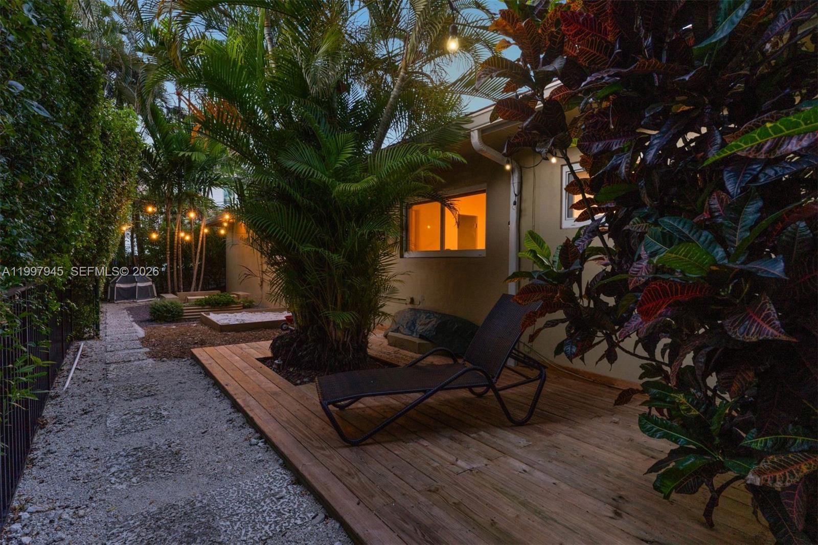 611 Santurce Ave Coral Gables, FL 33143