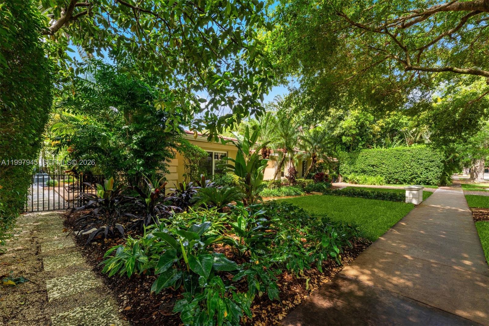 611 Santurce Ave Coral Gables, FL 33143
