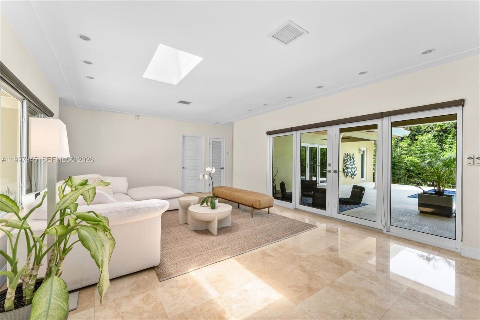 611 Santurce Ave Coral Gables, FL 33143