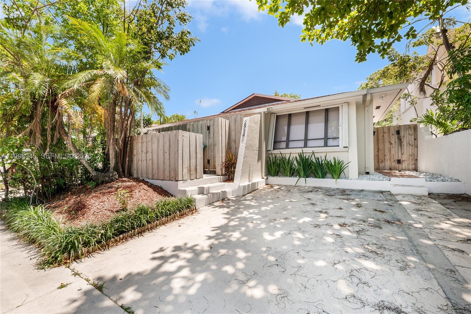 2934 W Trade Ave Miami, FL 33133