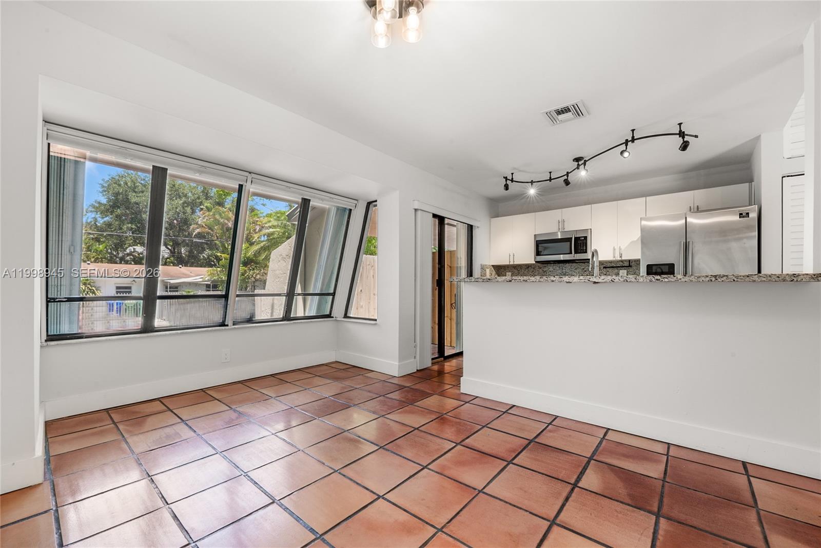 2934 W Trade Ave Miami, FL 33133