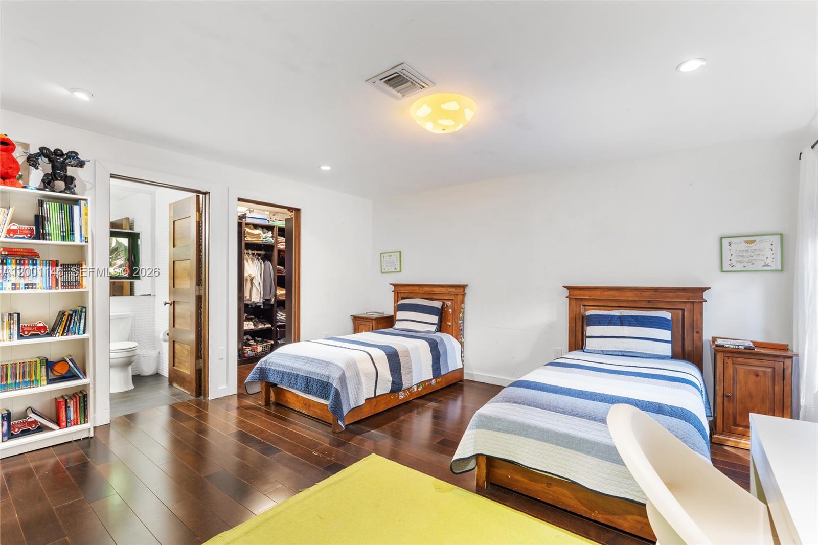 560 Sabal Palm Rd Miami, FL 33137