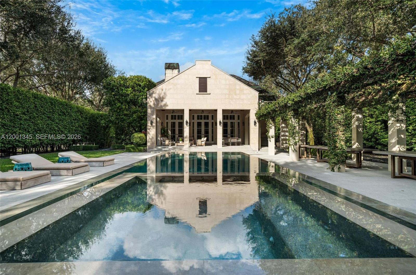 9741 W Suburban Dr Pinecrest, FL 33156