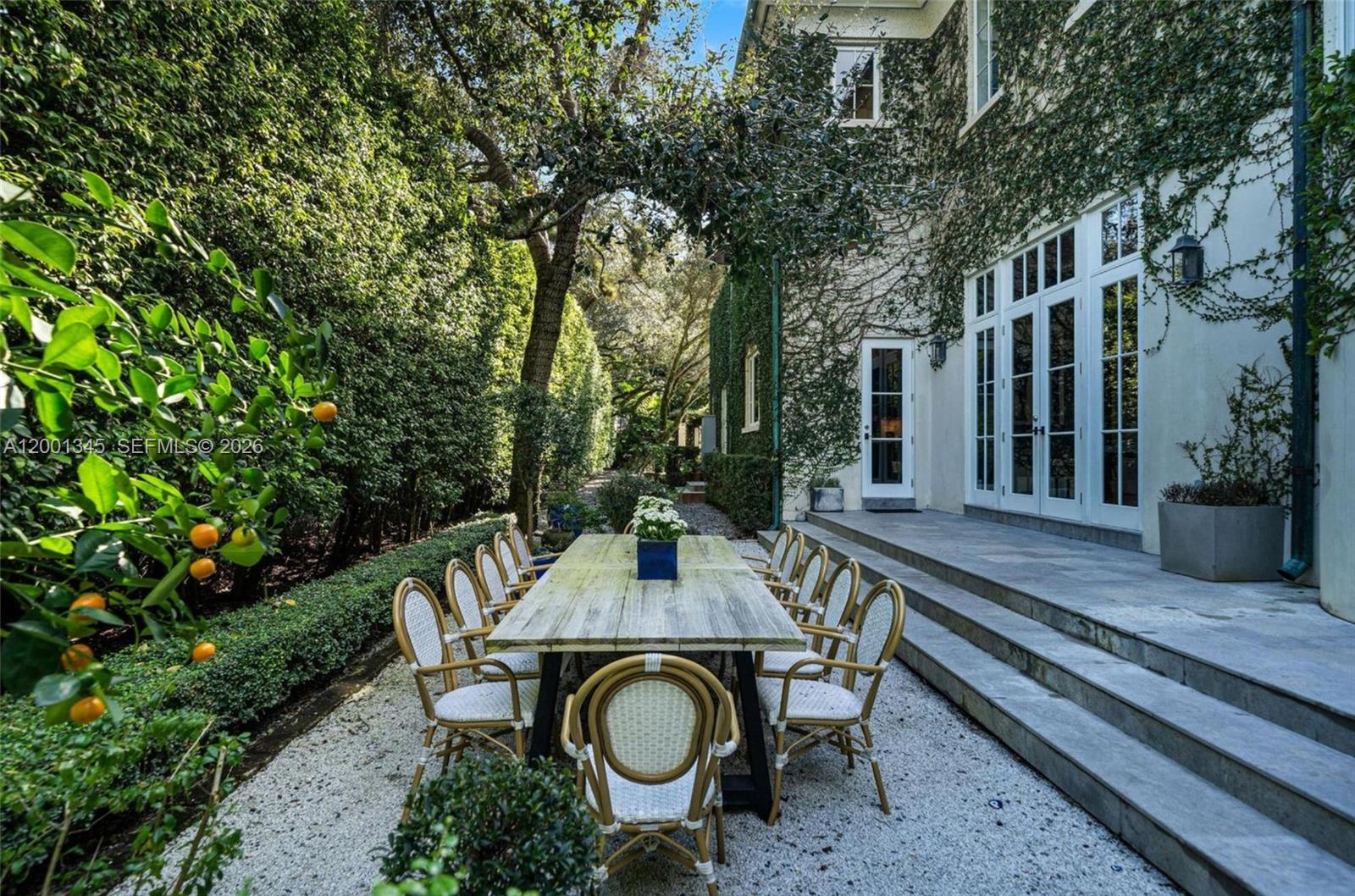 9741 W Suburban Dr Pinecrest, FL 33156