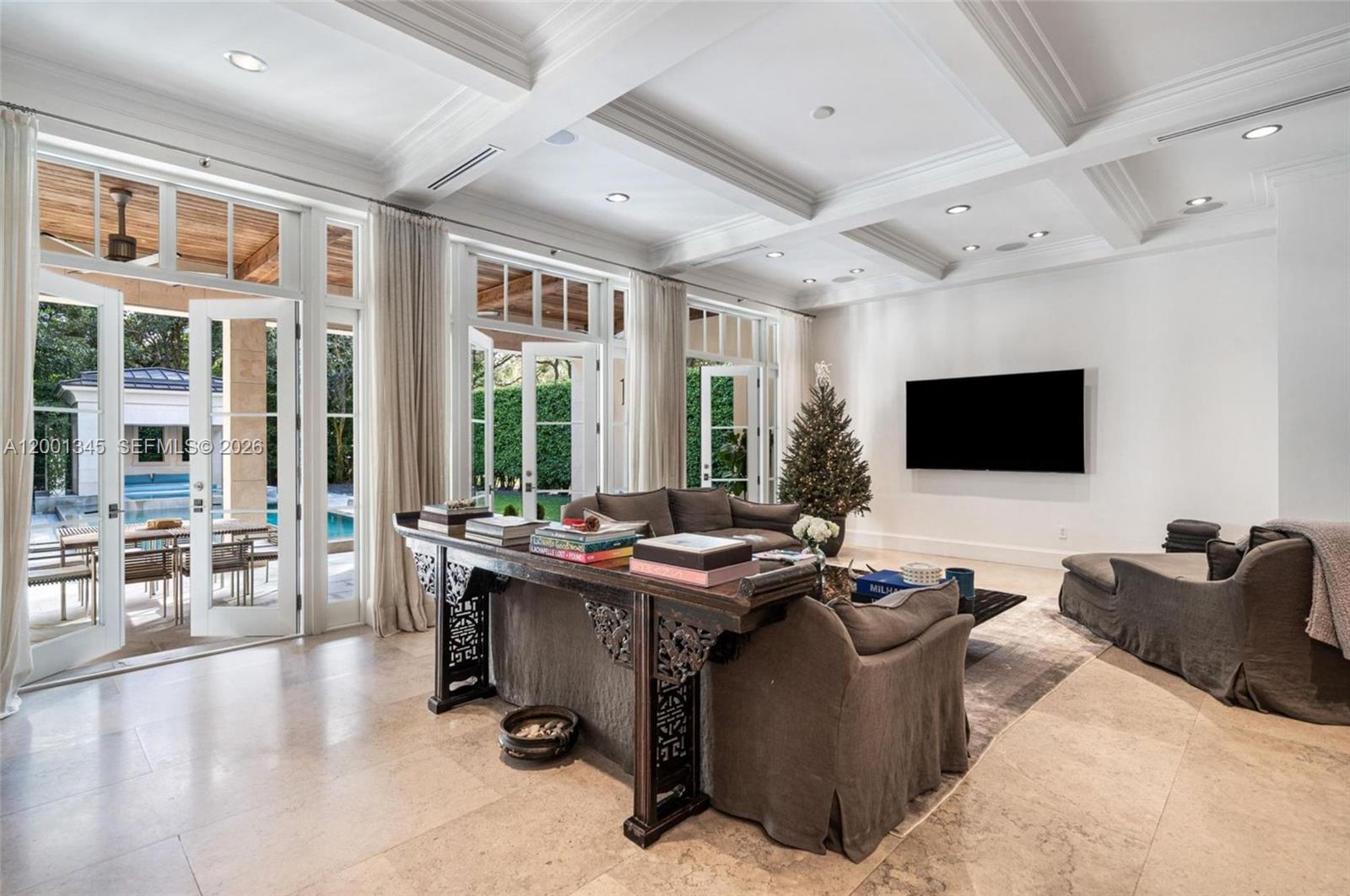 9741 W Suburban Dr Pinecrest, FL 33156