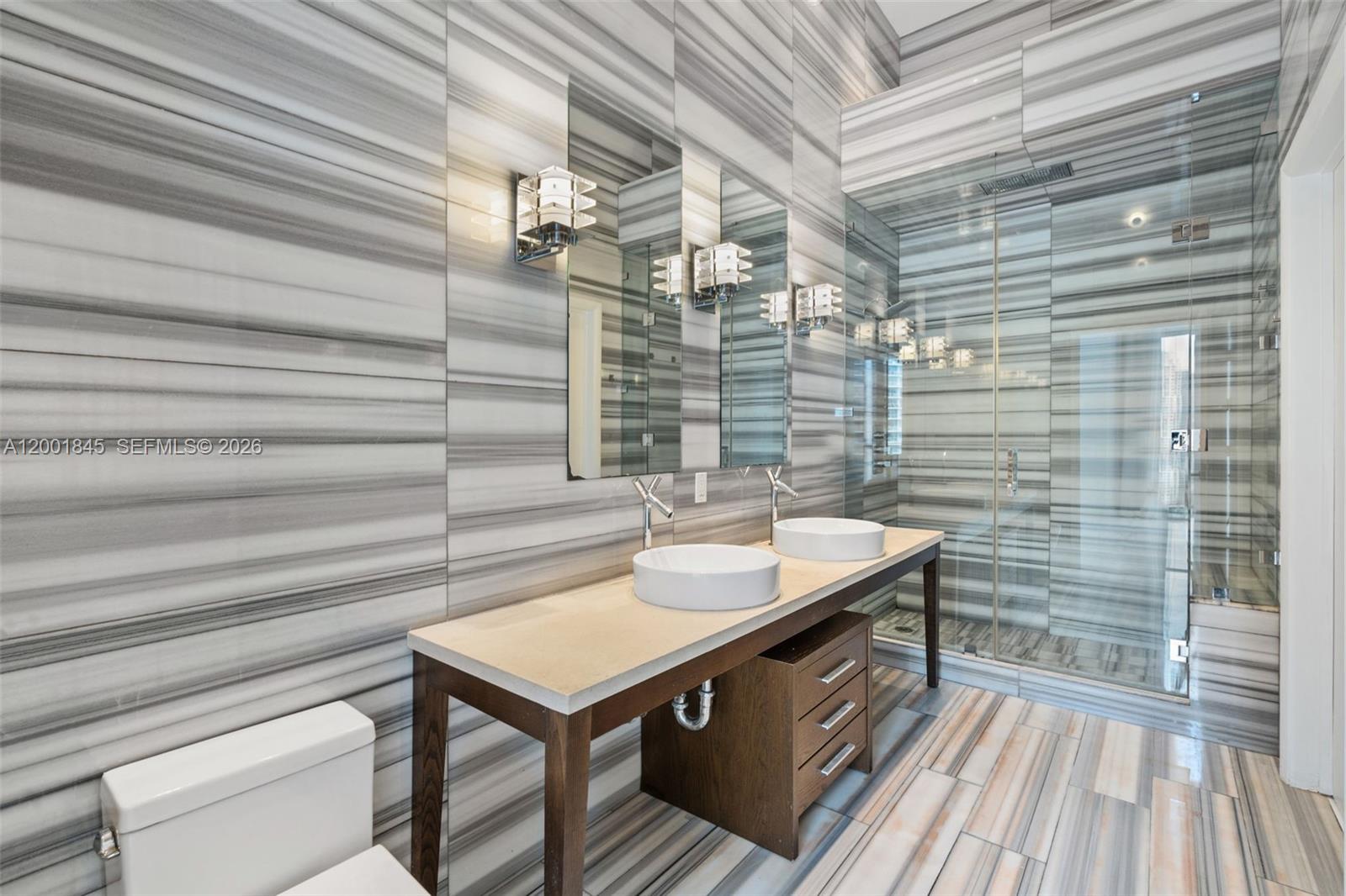 image Icon Brickell I17