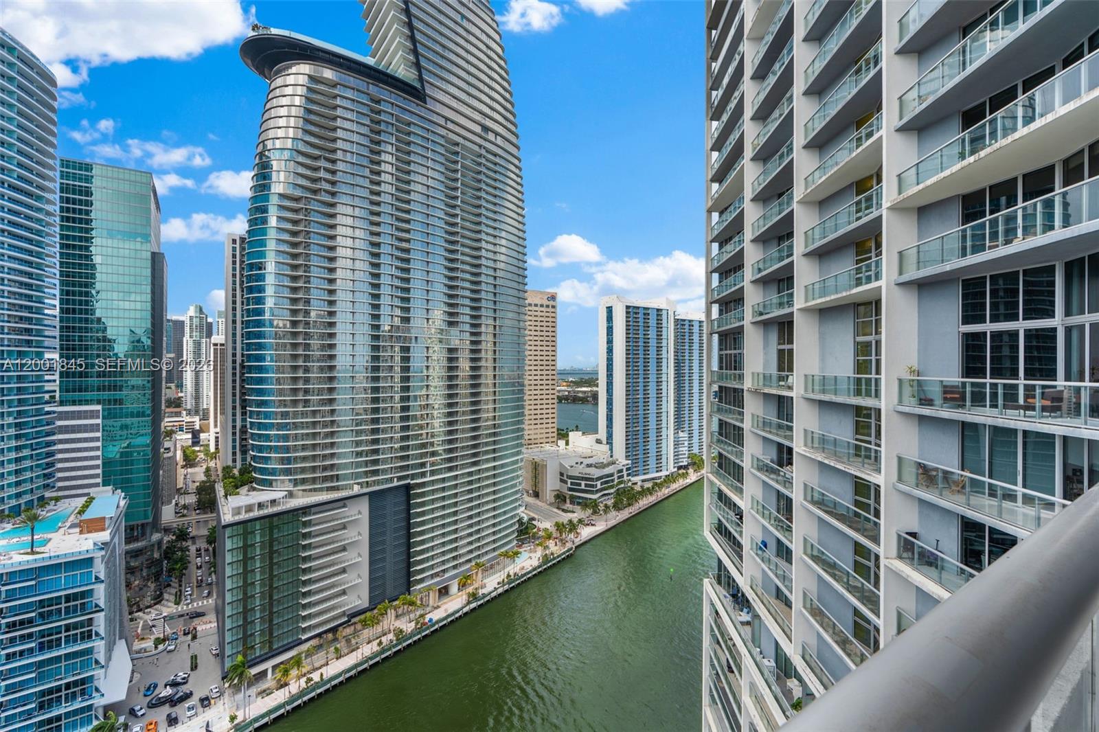 image Icon Brickell I20