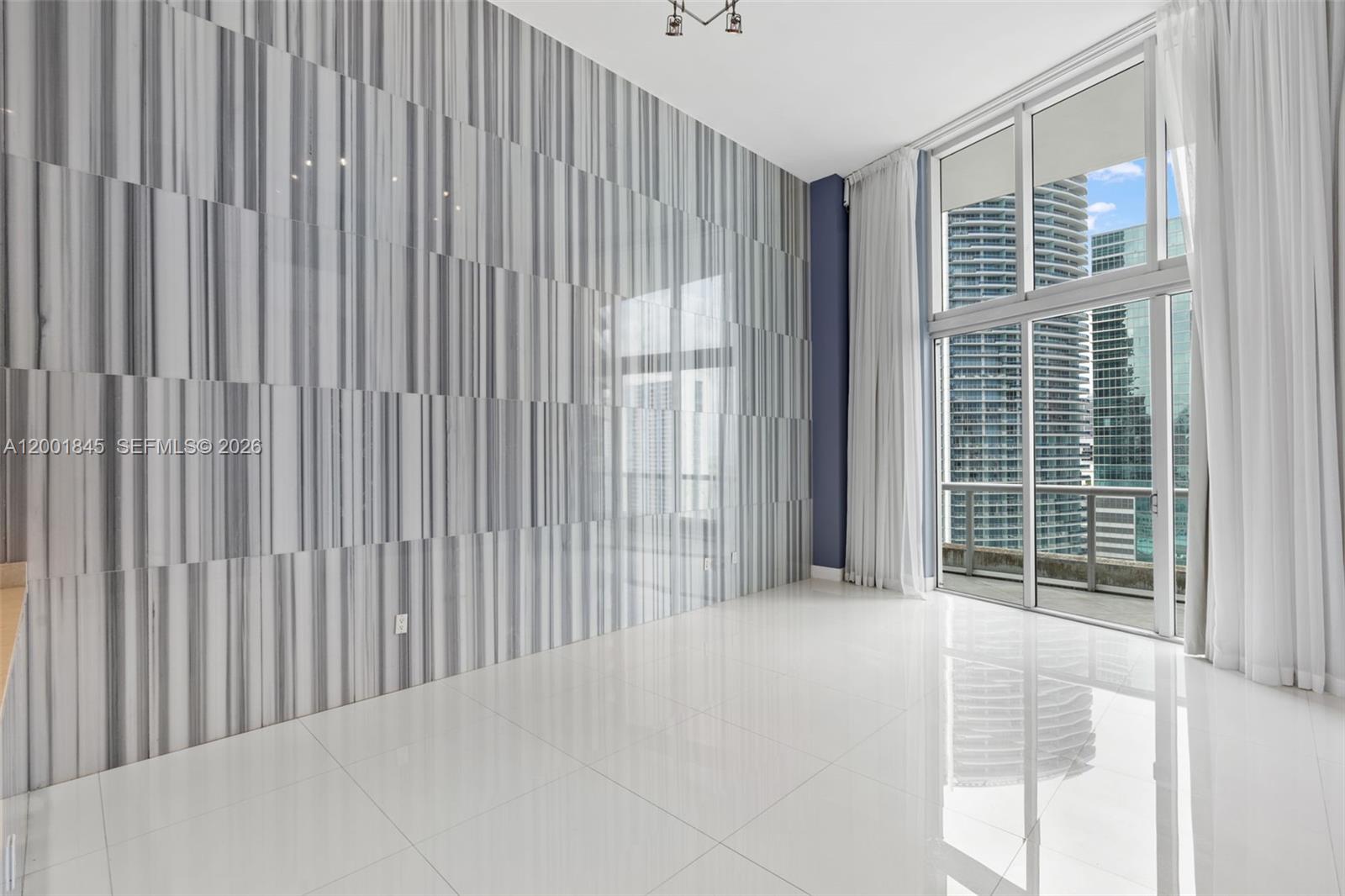 image Icon Brickell I6