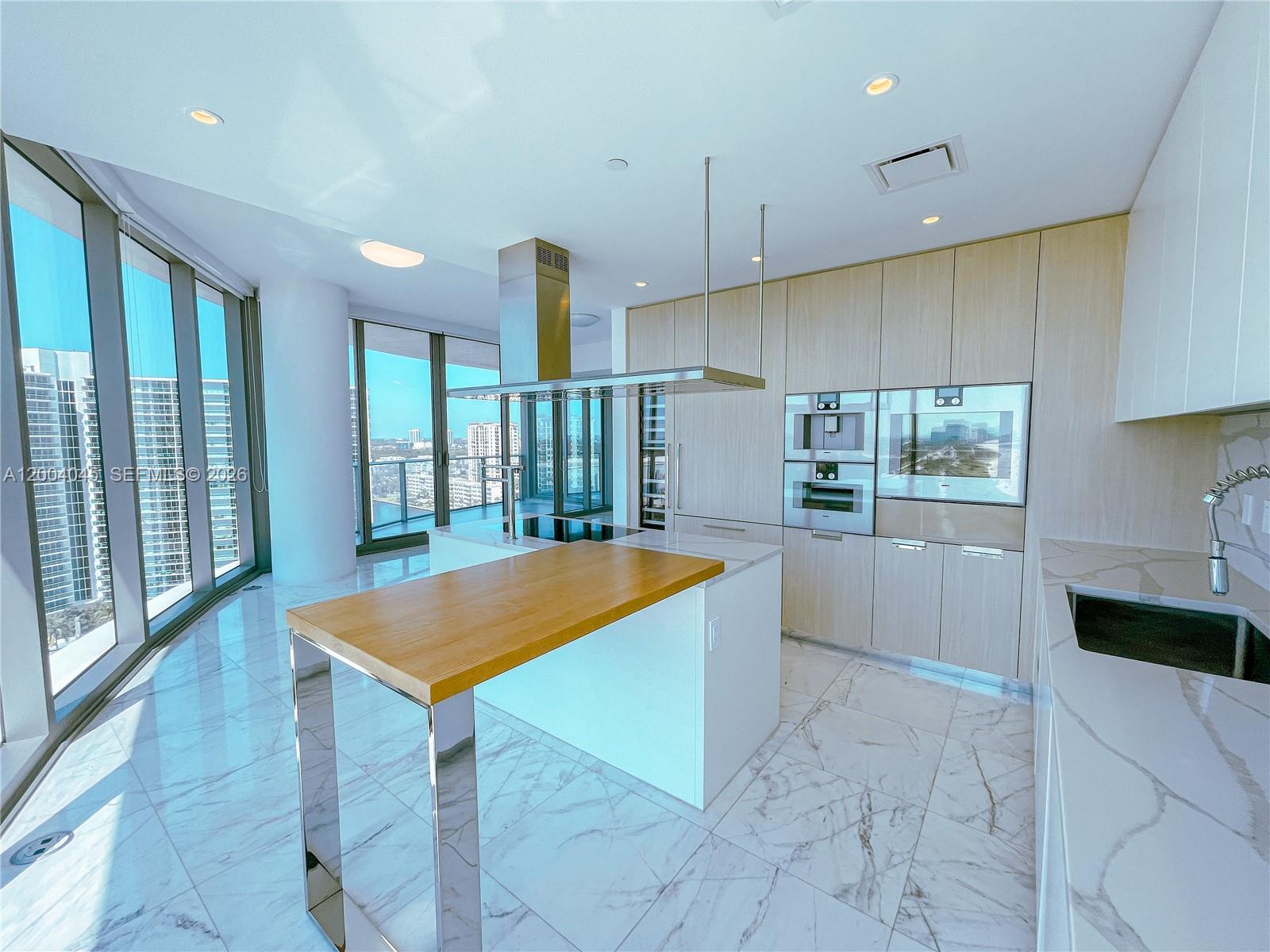 15701 Collins Ave #1205 Sunny Isles Beach, FL 33160