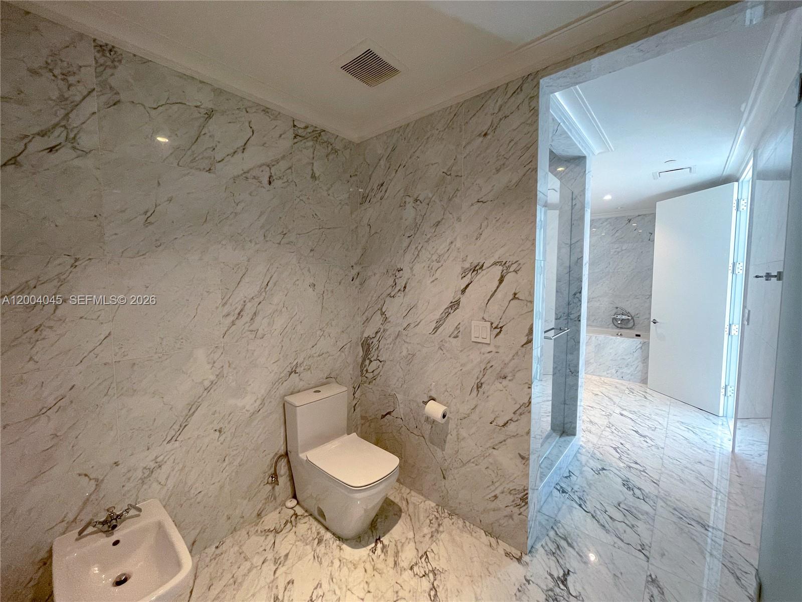 15701 Collins Ave #1205 Sunny Isles Beach, FL 33160