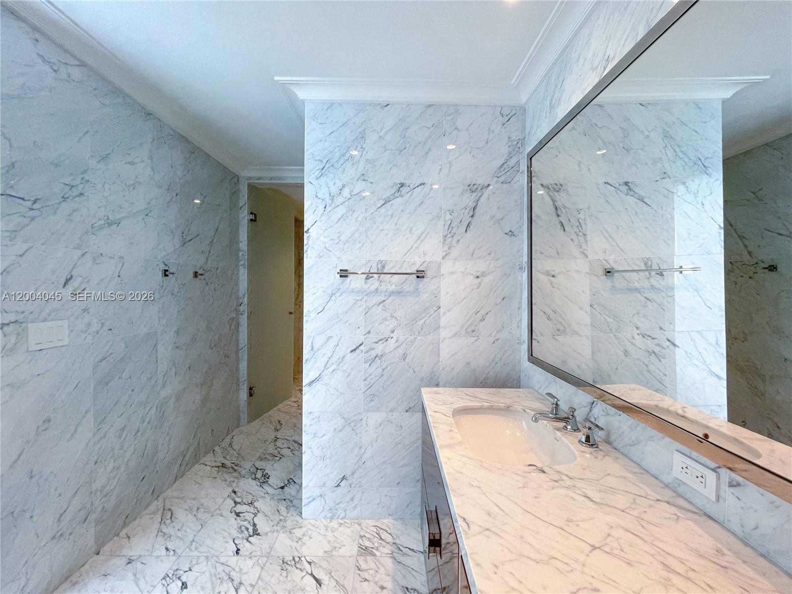 15701 Collins Ave #1205 Sunny Isles Beach, FL 33160