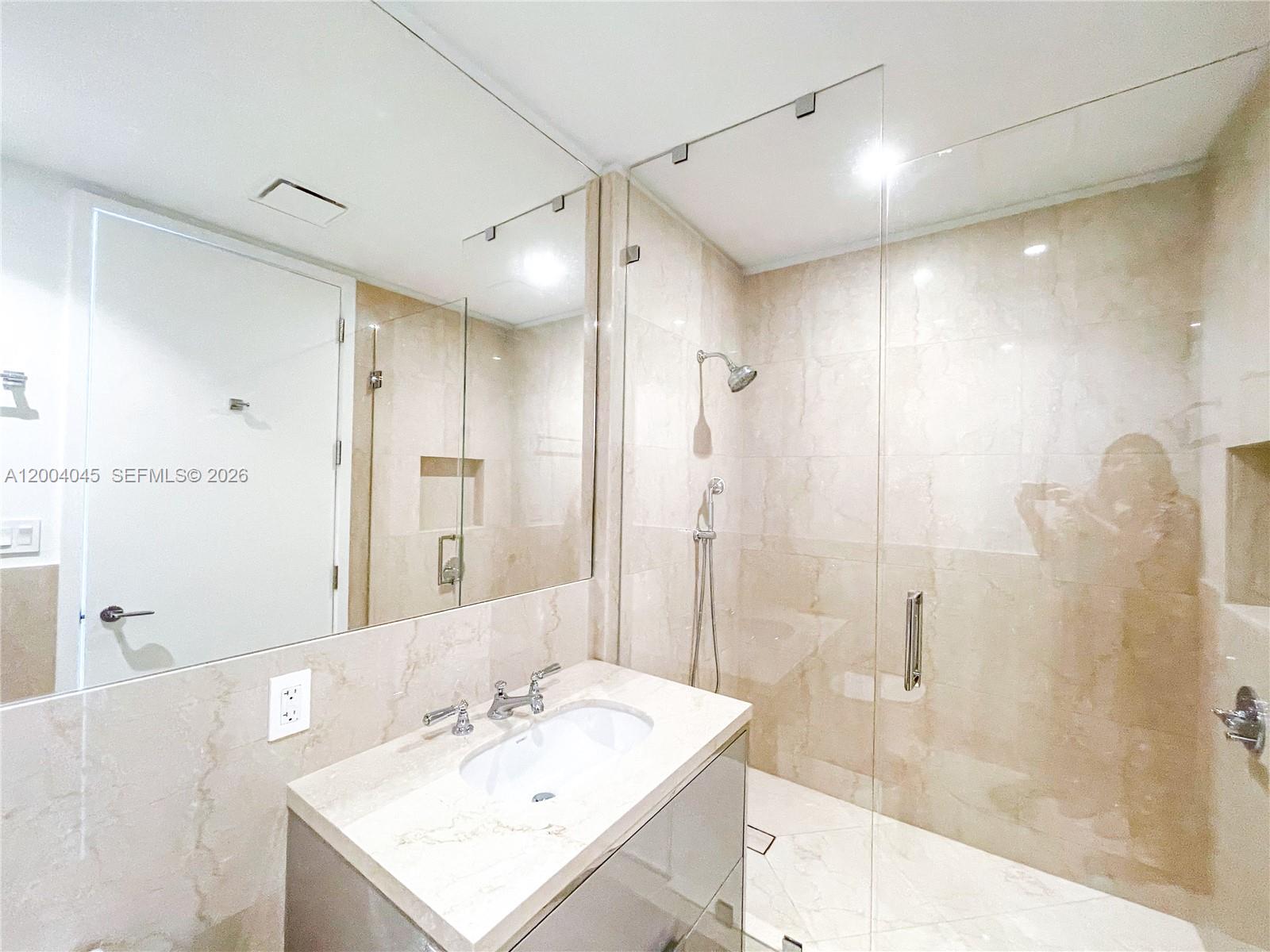 15701 Collins Ave #1205 Sunny Isles Beach, FL 33160