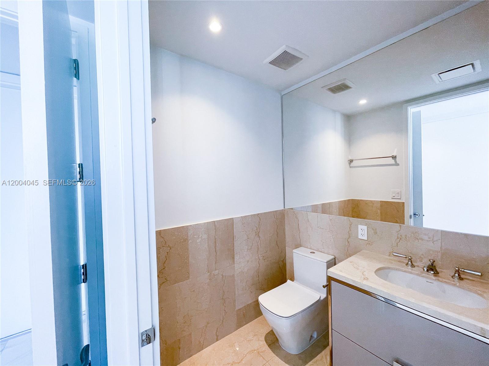 15701 Collins Ave #1205 Sunny Isles Beach, FL 33160