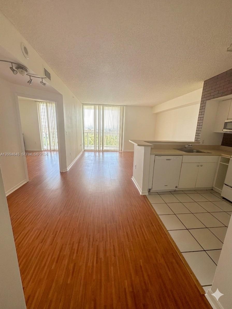 5077 NW 7th St #1505