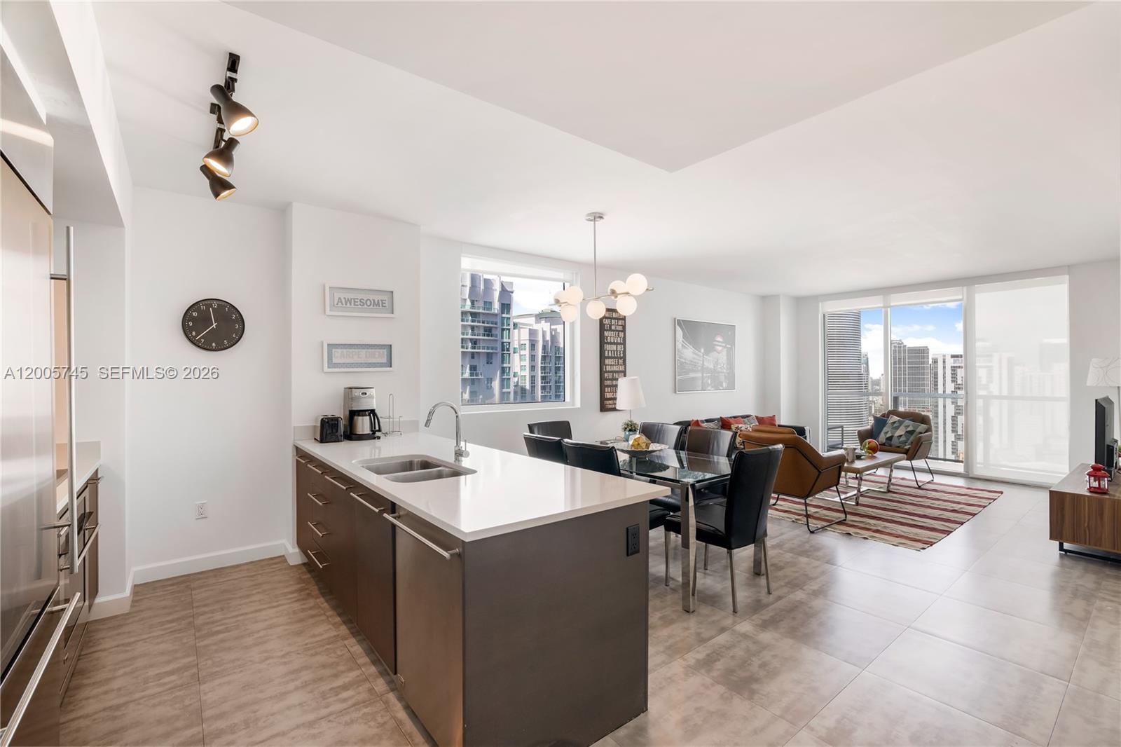 image 500 Brickell East11