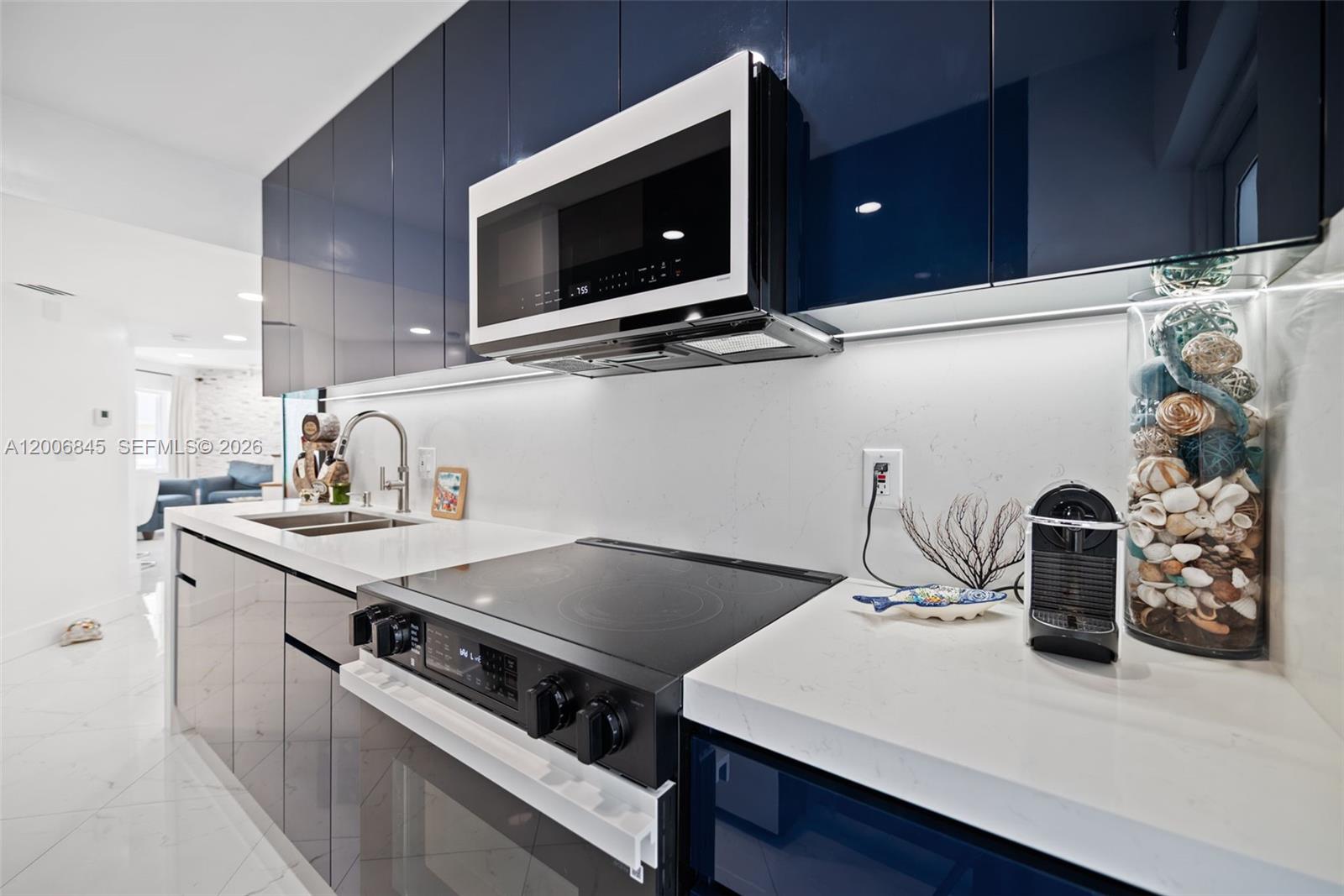 710 N Ocean Blvd #1010 Pompano Beach, FL 33062