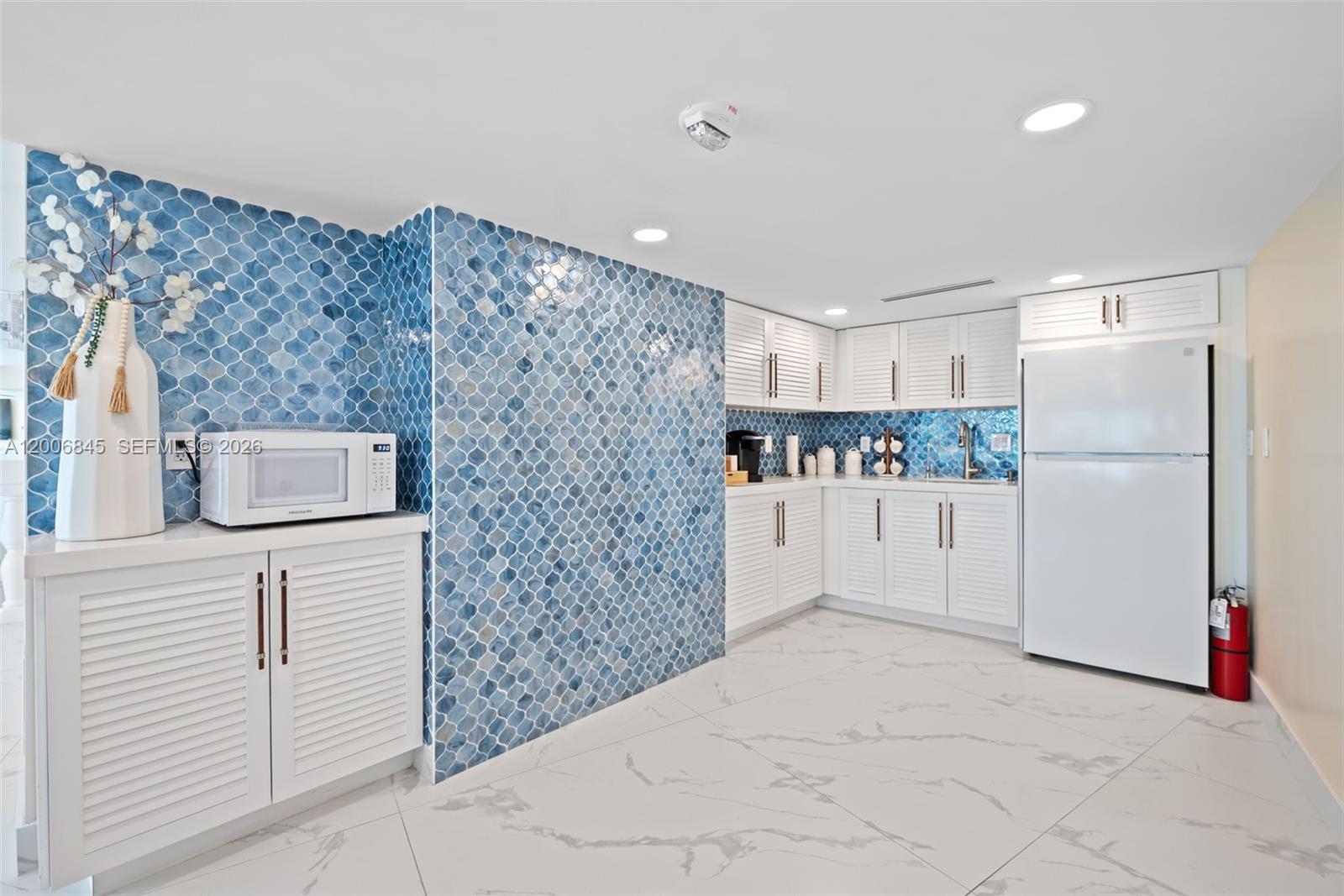 710 N Ocean Blvd #1010 Pompano Beach, FL 33062