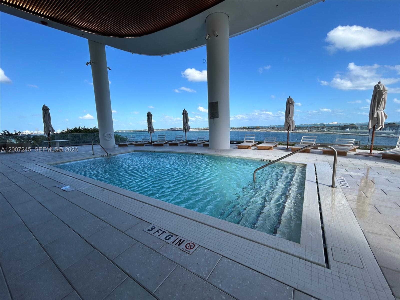 image Una Residences23