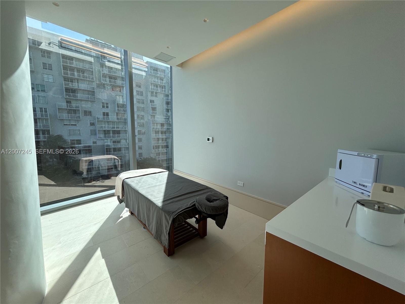 image Una Residences30
