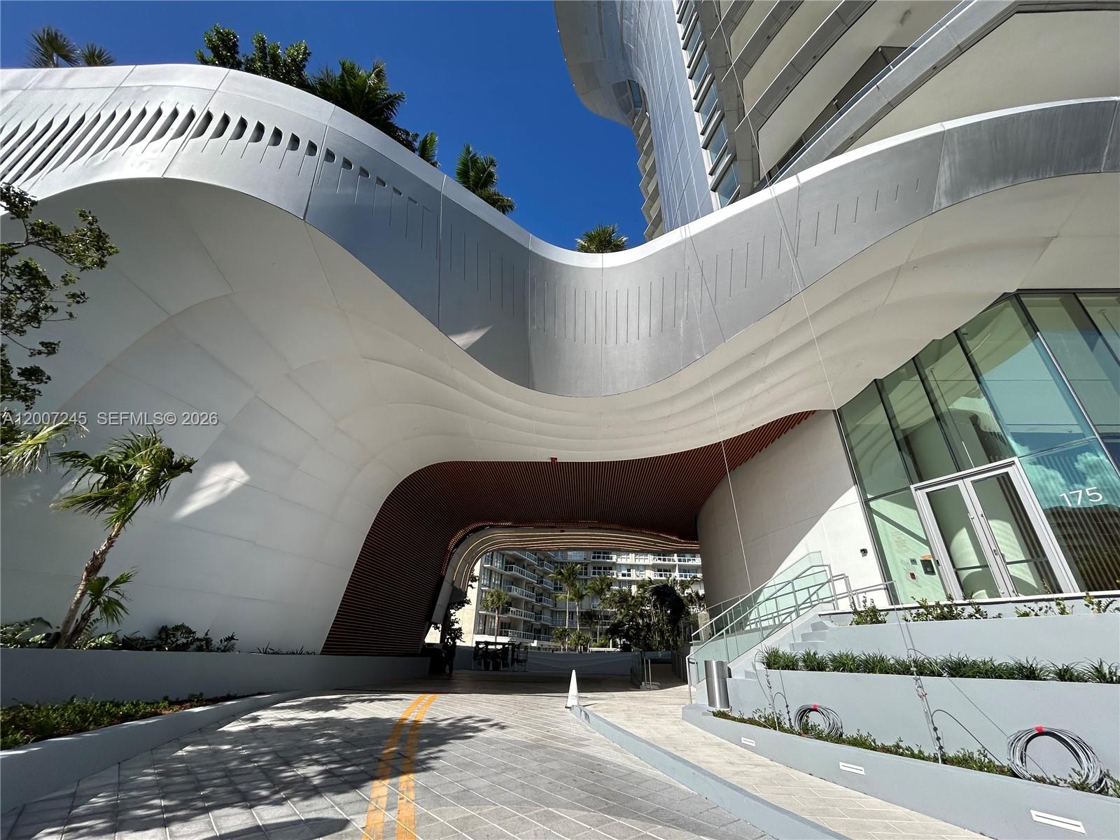 image Una Residences36