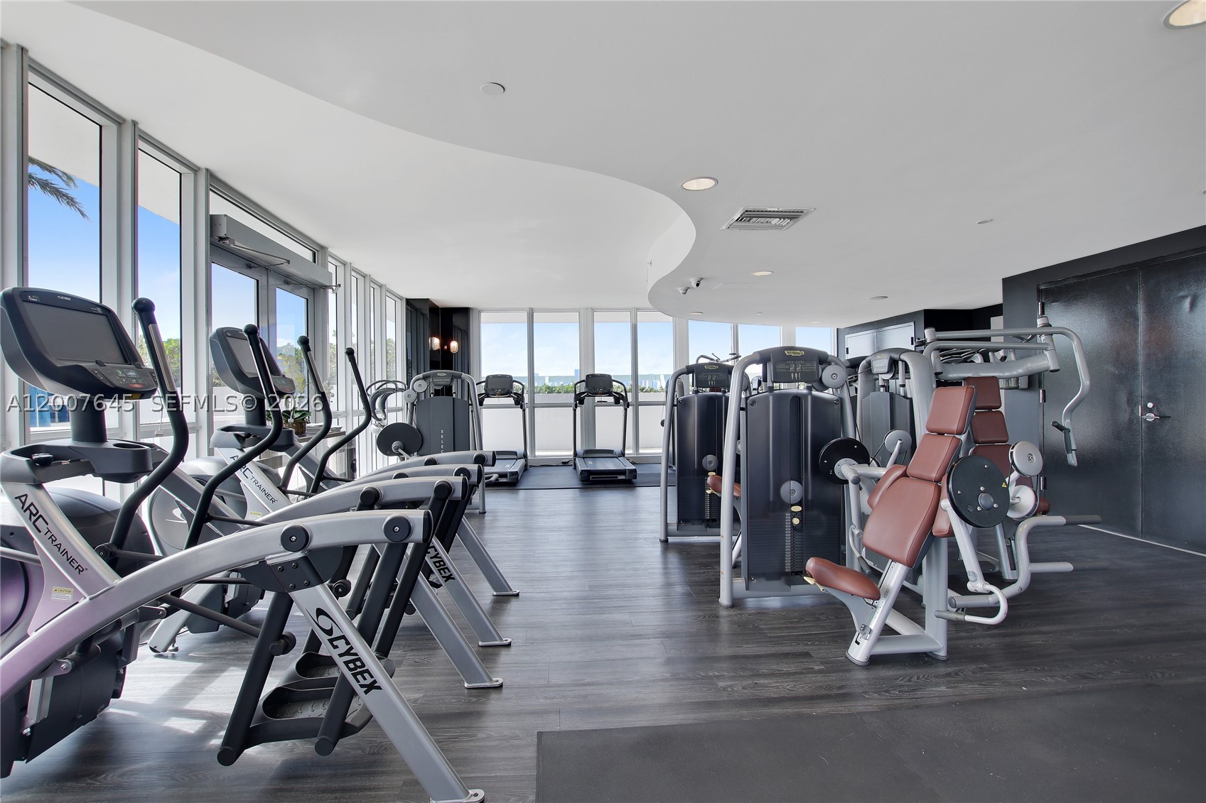 540 West Ave #2112 Miami Beach, FL 33139